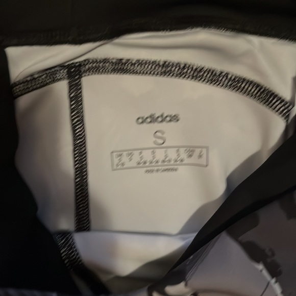 NWOT adidas pattern leggings - Picture 4 of 5